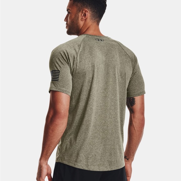 UA Tech T Sz LG (Sku 60) - Picture 3 of 7